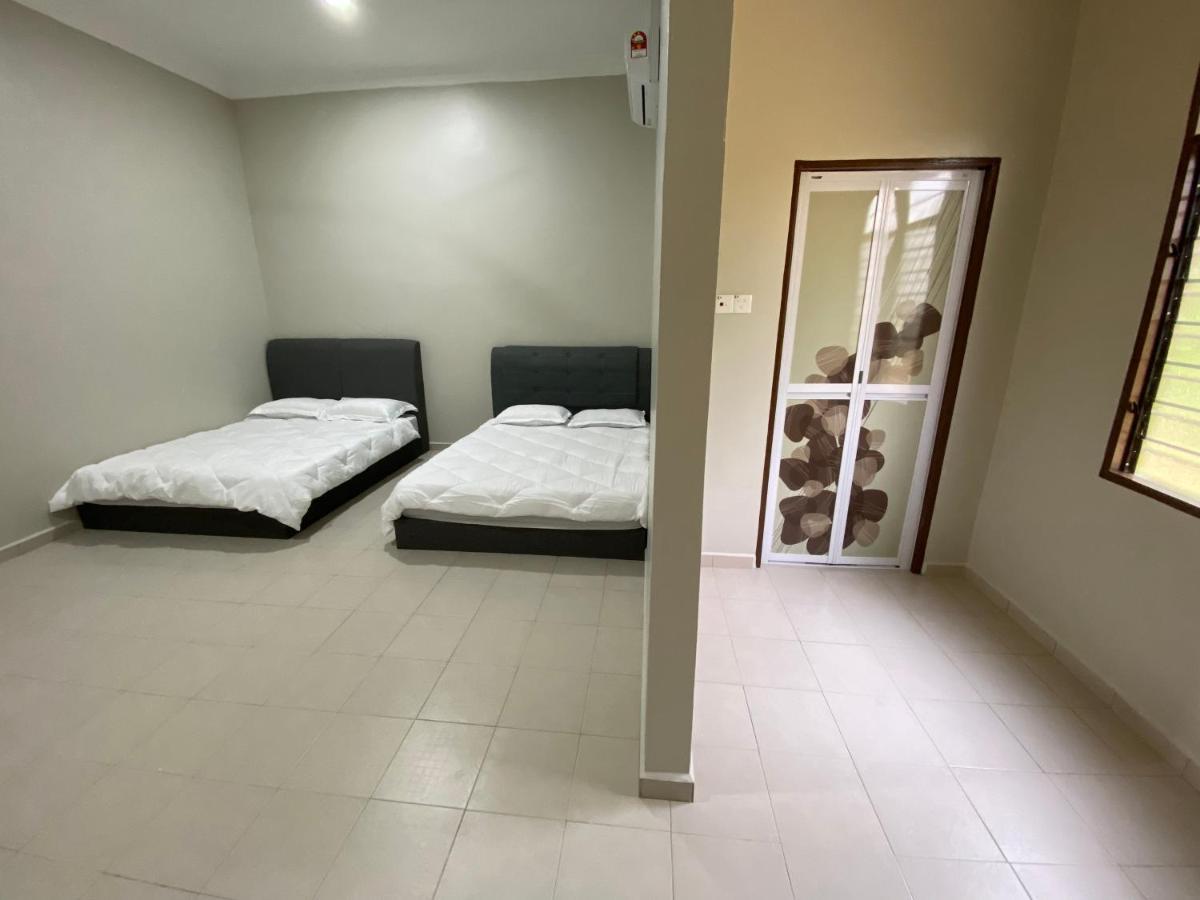 Sasuka Guesthouse Marang Luaran gambar