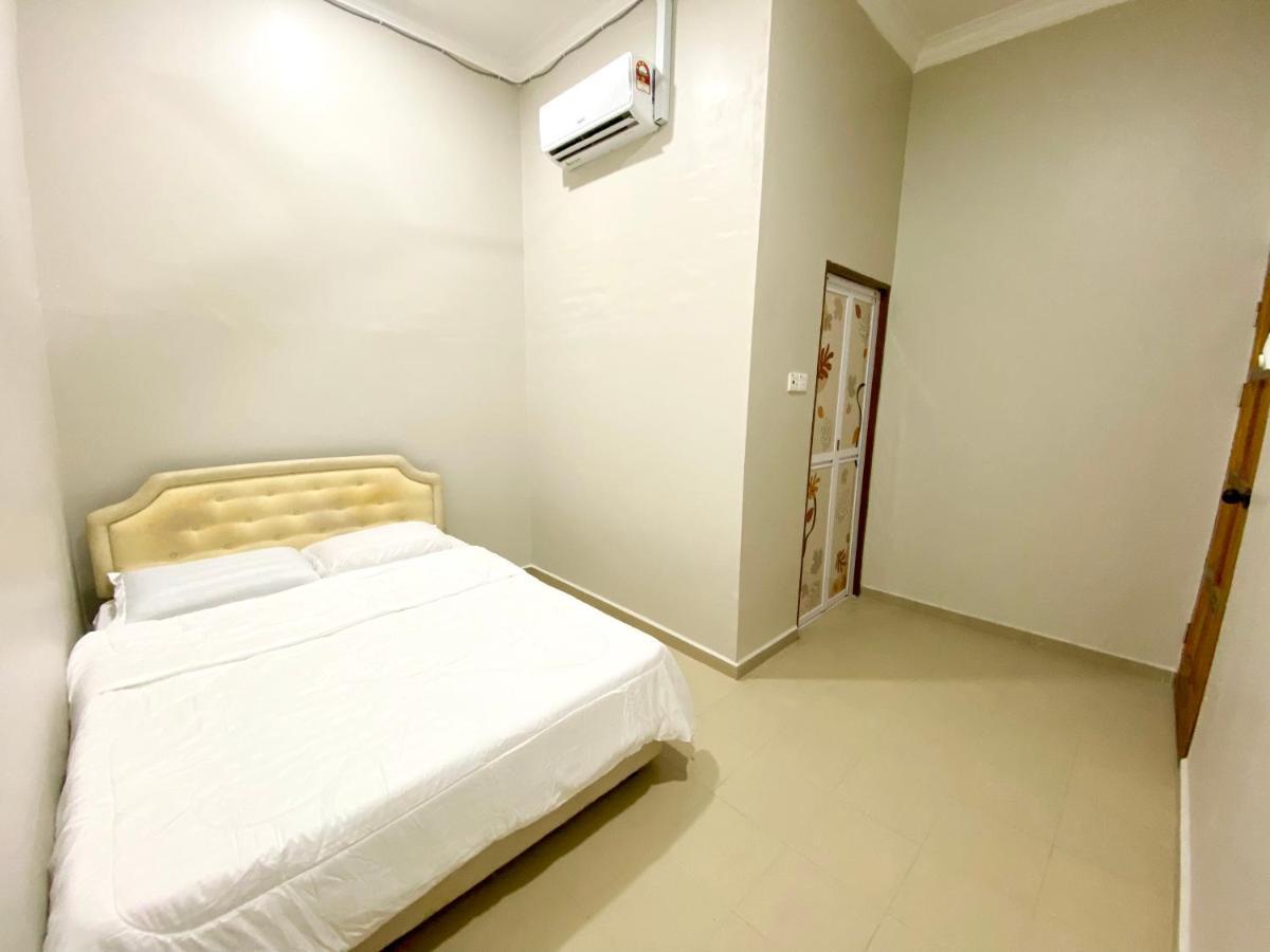 Sasuka Guesthouse Marang Luaran gambar