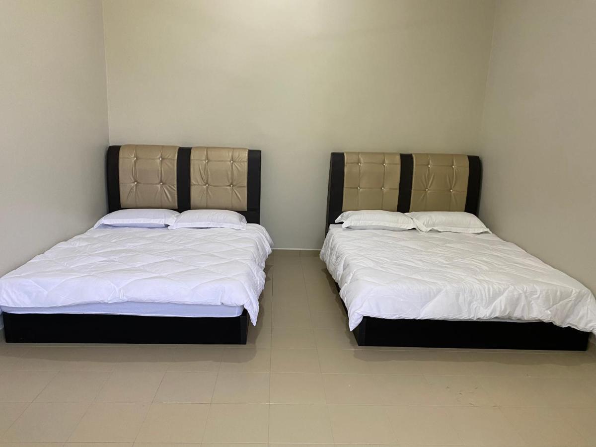 Sasuka Guesthouse Marang Luaran gambar