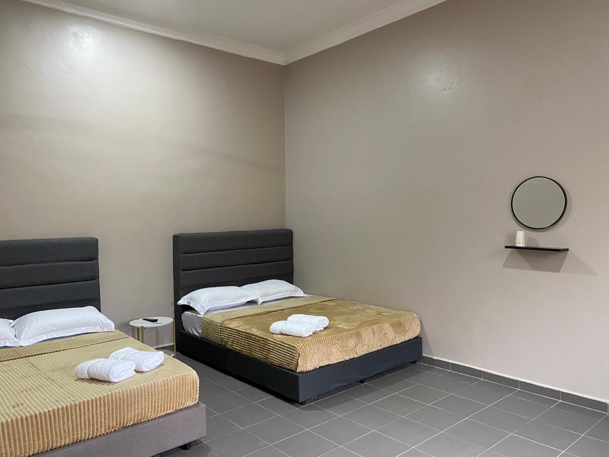 Sasuka Guesthouse Marang Luaran gambar