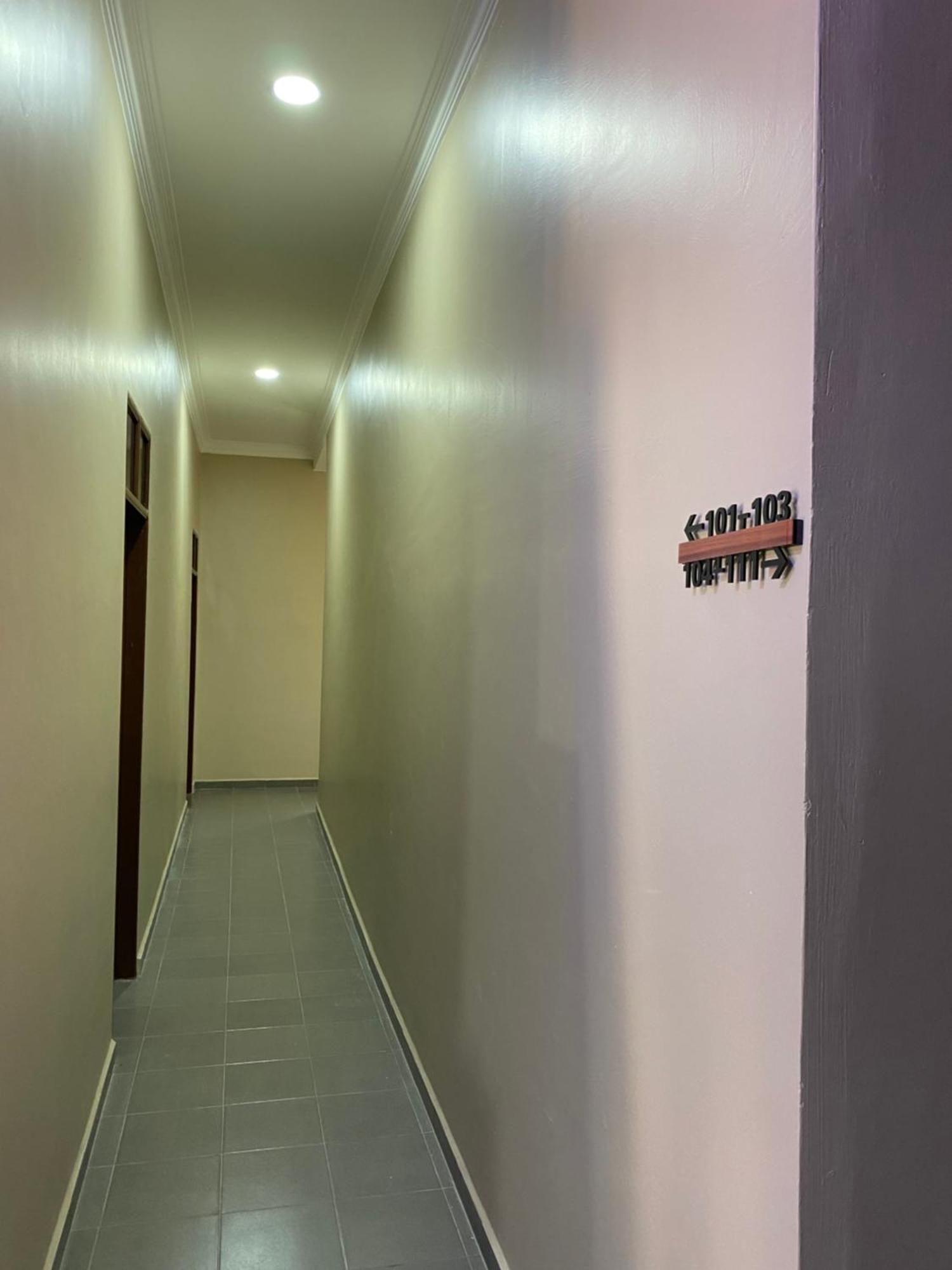 Sasuka Guesthouse Marang Luaran gambar